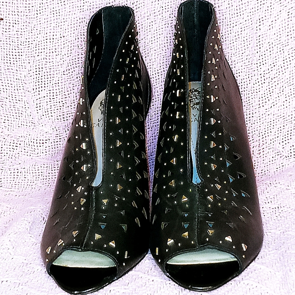 Vince Camuto peep toe heels